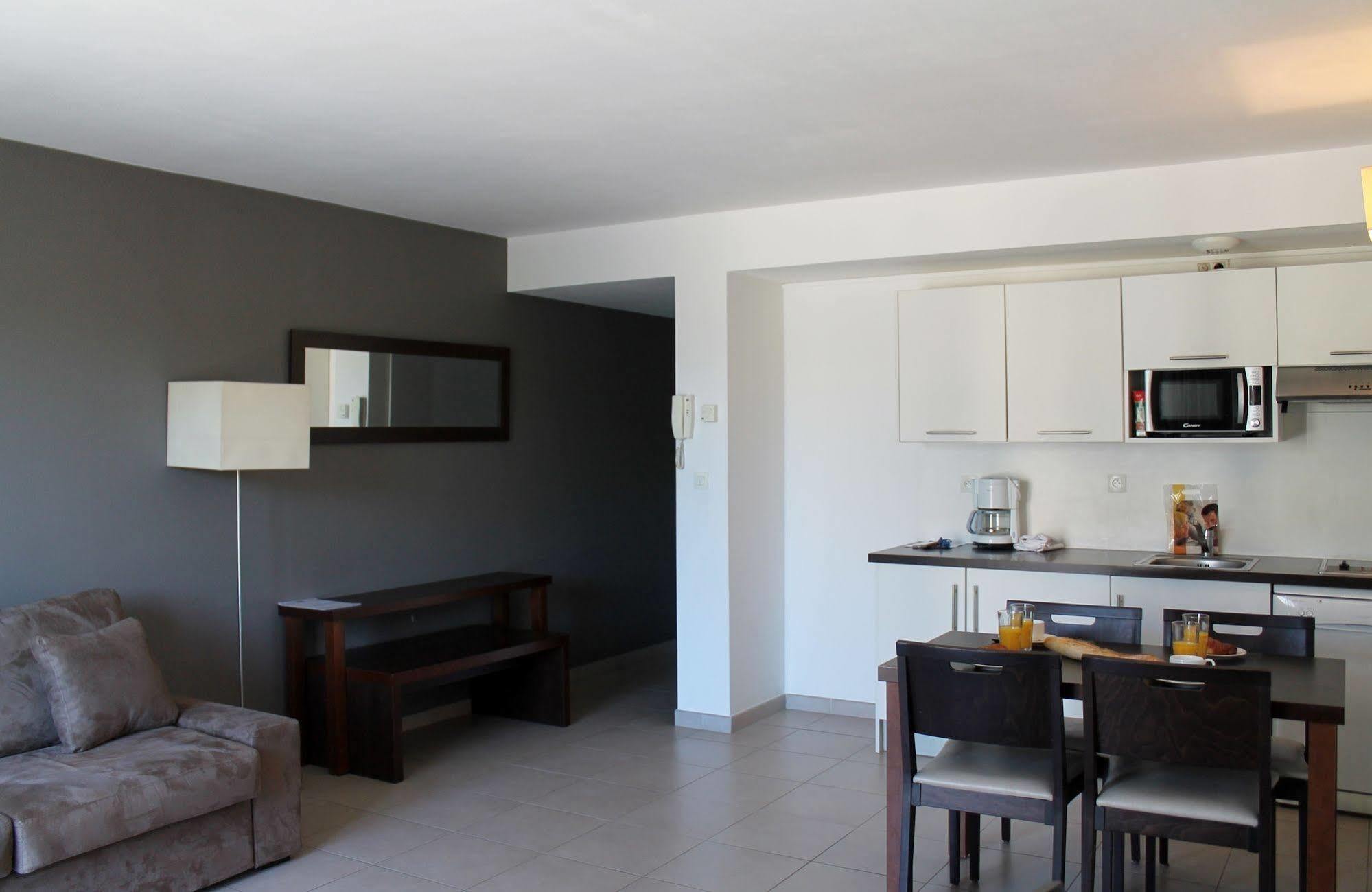 Services Calypso Calanques Hotel Marseilles